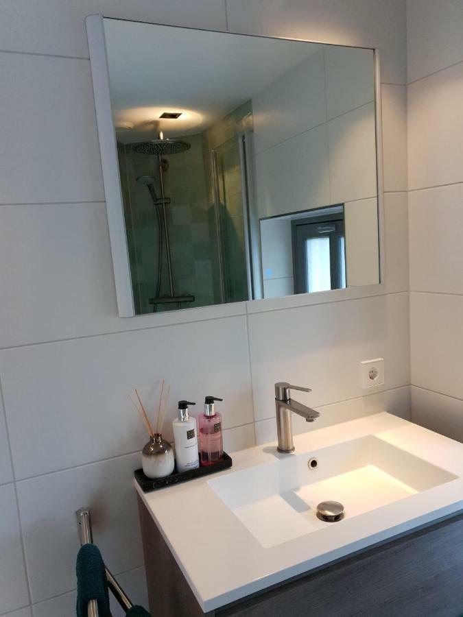 Canal View Suite Amsterdam Bagian luar foto